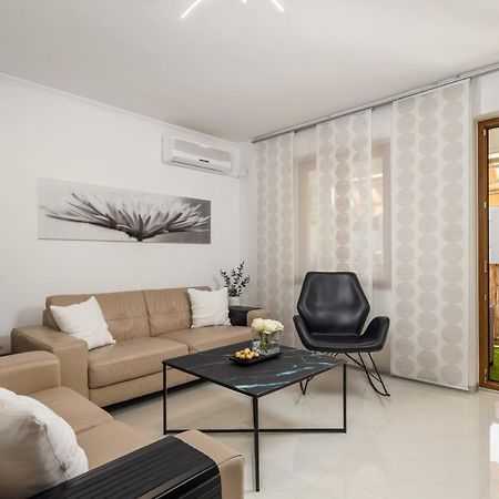 Nobis Apartment Rijeka Luaran gambar
